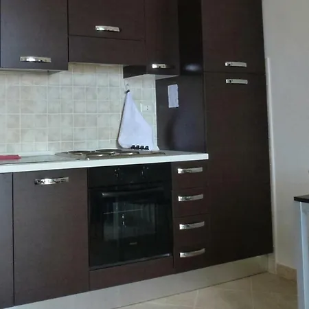 - Isr071018-cya Apartman *