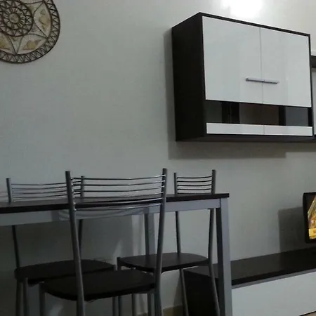 - Isr071018-cya Apartman *